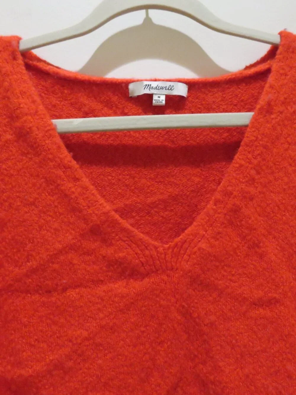 MADEWELL Wedged V-Neck Sweater in Bright Cherry Red Medium Wool Blend Preppy - Picture 4 of 12